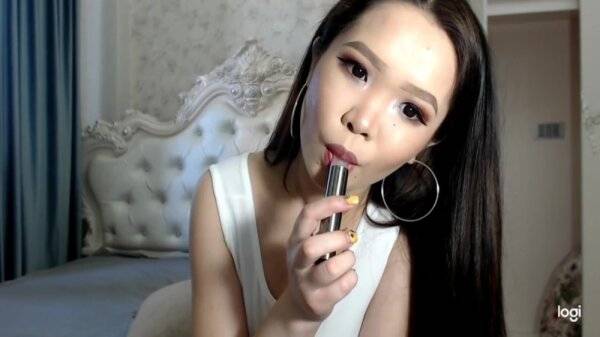 Huge Boobs In Asian Huge Wet Boobs And Areolas And Masturbates on girlsasian.net