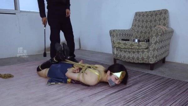 Asian Wonder Woman Hooded And - Japan on girlsasian.net