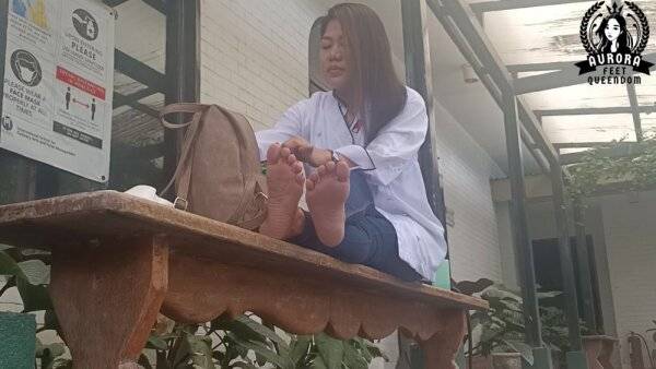 Spying On Asian Feet on girlsasian.net