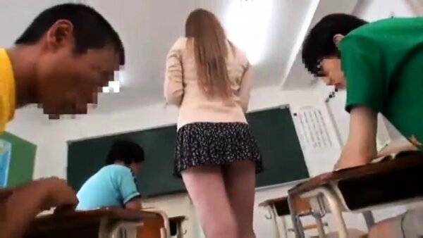 Asian college student is sexy - Japan on girlsasian.net