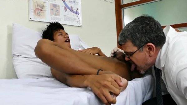 Asian twink assfucked by DILF doctor on girlsasian.net