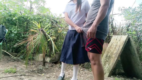 Pinayteens05 College Girl Invites Farmboy For Garden Fuck - Asian Teen Outdoor Sex Goes Viral - Thailand on girlsasian.net