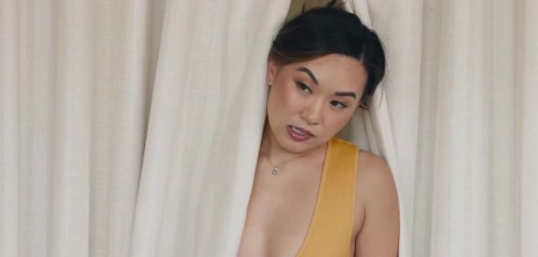 Asian Masseuse Kimmy Kimm Gives Massage on girlsasian.net