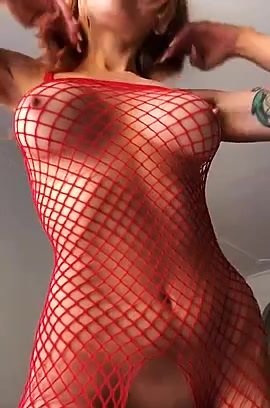 Amateur Ginger Goddess in Fishnet Fetish Fantasy on girlsasian.net