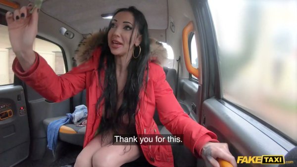 Voluptuous Italian woman in lingerie seduces taxi driver in backseat - Italy on girlsasian.net