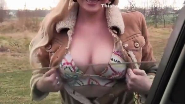 Polish amateur gives deep throat and handjob to her man in a parked car on a rural road - Poland on girlsasian.net