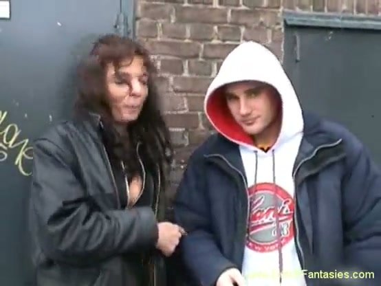 Dutch fetish lover in leather dominates rough vintage session - Netherlands on girlsasian.net