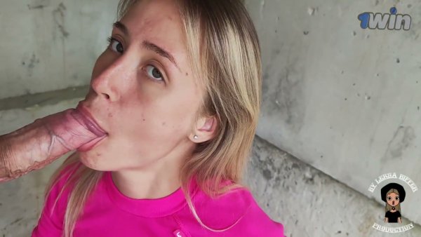Blonde neighbor goes deep on her British neighbor behind the shop - Britain - Russia on girlsasian.net